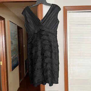 Adrianna Papell V-Neck Black Dress Size 6P